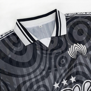 Maillot de Foot Vintage Noir Personnalisé Haute Qualité par Sublimation pour Homme, Respirant en Polyester, Service OEM - Product Image 3