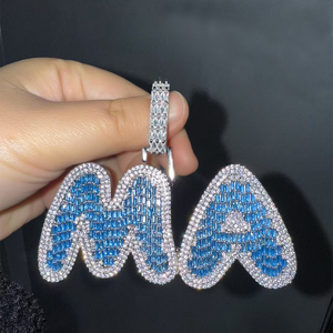 UWIN Baguette Cut Baby Blue Cubic Zirconia pietre lettera <span class=keywords><strong>nome</strong></span> ciondolo personalizzato <span class=keywords><strong>nome</strong></span> gioielli personalizzati - Product Image 2