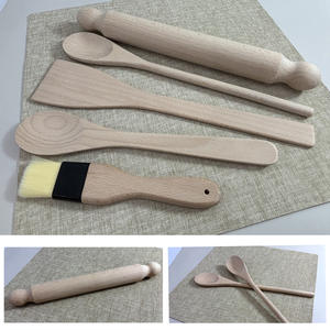 Set da Cucina in Legno di Faggio Massiccio: Mattarello, Paletta, Cucchiaio e Spatola Antiaderente per Impastare e Preparare Pasta - Product Image 2