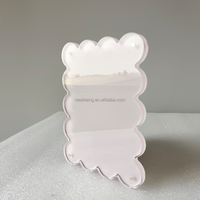 Mini cadre photo en acrylique transparent festonné | autoportant avec aimants dorés