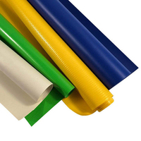 Rouleau de bâche en PVC imperméable imprimé personnalisé 580gsm 1000D 9*9 Outdoor Flex pour la publicité de tente de voiture et l'utilisation de panneaux de signalisation