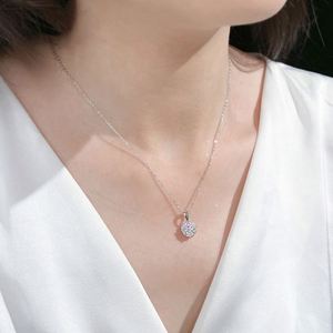 Collier Dylam Classic Jewelry en argent sterling 925 avec chaîne à maillons et pendentif en forme de cœur en zircone cubique 5A pour un usage quotidien - Product Image 5