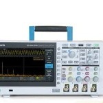 Osciloscopio de Almacenamiento Digital Tektronix TBS2104 de 2 Canales y 100MHz de Ancho de Banda para Pruebas y Reparaciones Electrónicas - Product Image 2