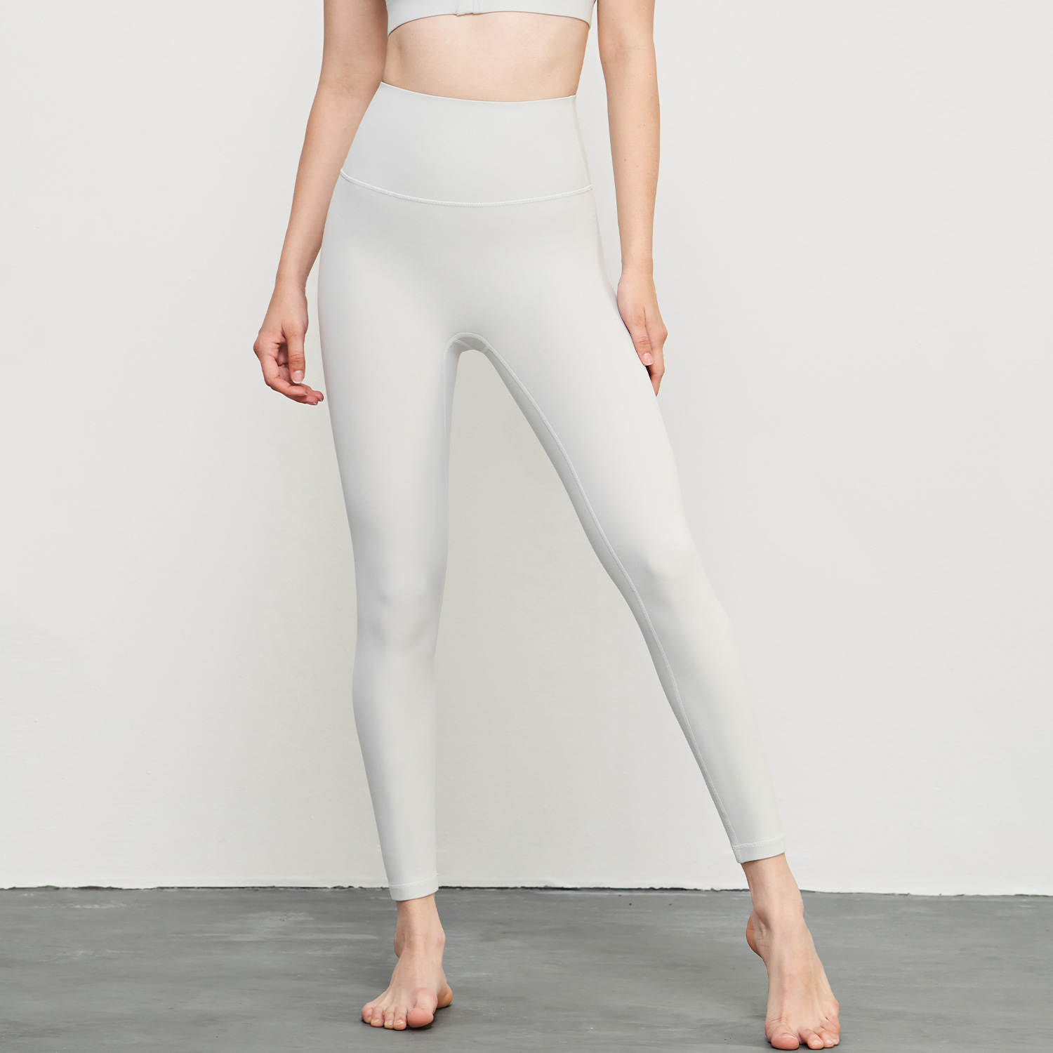 สีเทาอ่อน