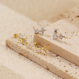 Orecchini a perno a stella in <span class=keywords><strong>argento</strong></span> sterling 925 all'ingrosso con zirconia cubica per piercing helix e <span class=keywords><strong>trago</strong></span> da donna - Product Image 2