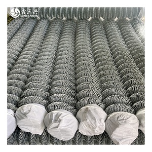 Tùy Chỉnh Nhà Máy Trực Tiếp Nhúng Nóng Mạ Kẽm PVC Tráng Chuỗi Liên Kết Hàng Rào Cyclone Dây Lưới Hàng Rào Bảng Điều Chỉnh - Product Image 1