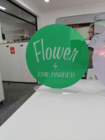Panneau de feuille acrylique plexiglas transparent imprimé UV de 3 mm et 5 mm pour les panneaux publicitaires d'affichage de bureau de marque
