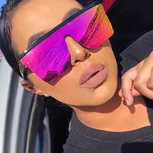 2021 Good Quality Fashion Women Sunglasses Oversize Frame Plastic Sunglasses PC LENS 6979 Ready Sunglasses