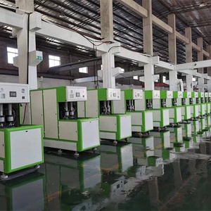 מכונת ניפוח בקבוקי PET חצי אוטומטית של YUMING, השקעה נמוכה, לבקבוקי שמן ומשקאות בנפחים של 500 מ\\\"ל, 1.0 ליטר עד 5 ליטר - Product Image 6