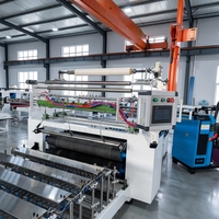 Machine de laminage à colle thermofusible PUR (presse à chaud) pour panneaux de porte en WPC avec capacité de 55 gallons, moteur de 15 kW, contrôlée par PLC