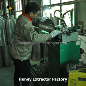 เครื่องสกัดน้ำผึ้งแบบแมนนวล 2 โครง ทำจากสแตนเลส พร้อมขาตั้งยาว - Product Image 5