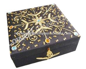 Joyero decorativo cuadrado 8 "Wx8" Lx3 "H Solución de almacenamiento elegante para sus piezas amadas - Product Image 2