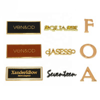 Plaque métallique personnalisée en gros avec logo gravé pour sacs de vêtements et accessoires de maroquinerie