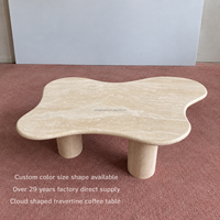 Table basse en travertin naturel Wabi Sabi sur mesure, forme nuage irrégulière, table centrale en pierre pour salon de villa, intérieur de salon