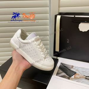 Zapatillas Casuales de Estilo Clásico CC para Hombre y Mujer, Zapatos de Cuero Blanco de Punta Cerrada, Estilo Moderno para Caminar - Product Image 6