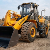 Gebrauchter Radlader LIUGONG CLG856H mit Heck-Abschleppöse und Anhängerkupplung sowie verstärkter Abschleppplatte für Hoflogistik und Transporte