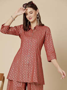 Ensemble Kurta et Palazzo pour femmes, imprimé floral rouge, col en V, manches longues, en rayonne, dernière collection de vêtements ethniques, tenue décontractée pour le bureau, OEM - Product Image 6