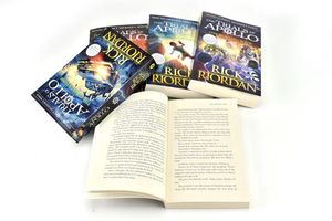 La fiaba inglese di fantasia Percy Jackson serie le prove di Apolio libri di storie inglesi - Product Image 3