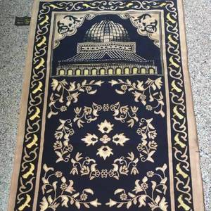 Exquisito alfombra de oración musulmana con diseño floral n.° 1, lavable, tejida y duradera, para uso en el hogar, pícnic y camping. - Product Image 1