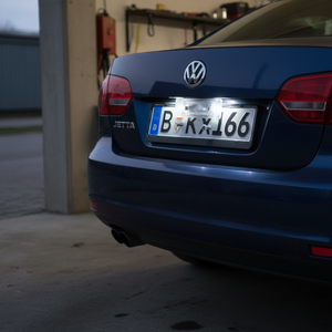 ไฟป้ายทะเบียนสำหรับ Volkswagen Jetta 2006-2010 (จัดส่งจากผู้ผลิตไก่งวง) รหัสผลิตภัณฑ์: LGH2201 - Product Image 3