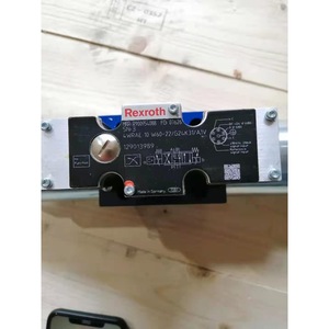Vanne proportionnelle Rexroth R900954088 4WRAE10W60-22 G24K31 Vanne de commande hydraulique - Product Image 1