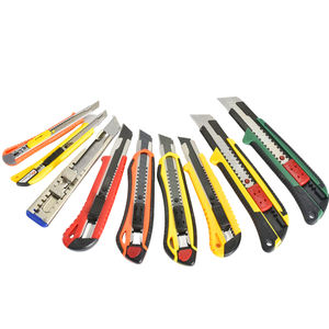 متعدد الوظائف مع شفرة سريعة حادة ومقبض بلاستيكي لفتح الصناديق والقطع - Product Image 1