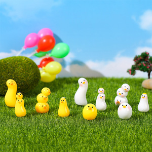 Decoraciones de pollitos en miniatura, artesanía de resina, adornos para coche, figuras de animales lindos para decoración del jardín y el hogar - Product Image 1