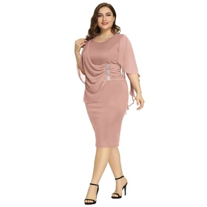 Vestido de Fiesta para Mujer Talla Grande con Volantes en las Mangas y Abertura Alta, Color Sólido - Product Image 3