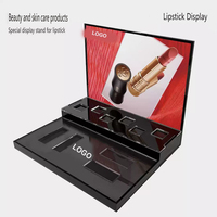 Support de présentation de rouge à lèvres en acrylique de qualité supérieure avec porte-logo pour les magasins de beauté et les diffusions en direct