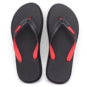 Chaussures de plage personnalisées de fabricant de haute qualité pantoufles plates en caoutchouc gaufré PVC pour hommes, tongs <span class=keywords><strong>cool</strong></span> pour hommes en gros - Product Image 1