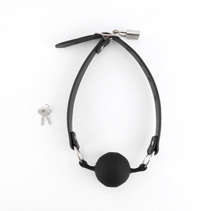 Çiftler İçin Samimi Aksesuar - Kilitli ve Üç Delikli Siyah Silikon Top Ağızlık - Product Image 4