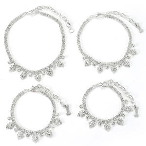 Kerah hewan peliharaan Modern dapat disesuaikan untuk anjing dan kucing dengan liontin mata kuda bertatahkan desain berlian imitasi bergaya Solid - Product Image 3