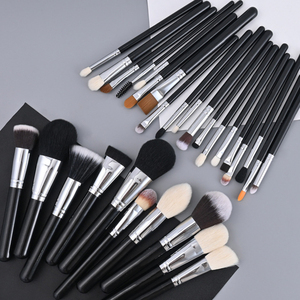Professionnel 29 pièces fard à paupières outils <span class=keywords><strong>de</strong></span> beauté ensemble <span class=keywords><strong>de</strong></span> pinceaux <span class=keywords><strong>de</strong></span> <span class=keywords><strong>maquillage</strong></span> propre <span class=keywords><strong>marque</strong></span> visage utilisation ensemble <span class=keywords><strong>de</strong></span> pinceaux <span class=keywords><strong>de</strong></span> <span class=keywords><strong>maquillage</strong></span> directement fabriqué en usine - Product Image 4