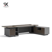Bureau de direction design moderne haut de gamme pour patron PDG gestionnaire mobilier de bureau accessible de luxe avec panneau style bois