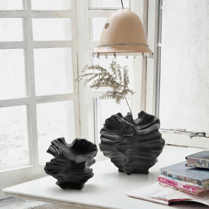 Juego de 2 Jarrones de Cerámica Negra con Forma de Flor, Estilo Minimalista Nórdico Boho, para Mesa, Sala de Estar, Dormitorio u Oficina - Product Image 3