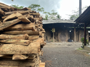 Carbón Vegetal Natural de Primera Calidad en Trozos de Madera Dura para Asar, Combustible para Barbacoa de Maderas Frutales Naturales, Proveedor de Indonesia - Product Image 6