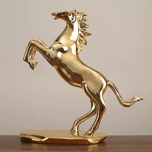 Estatua de <span class=keywords><strong>caballo</strong></span> de oro árabe personalizada al por mayor, escultura de resina 3D para decoración del hogar, adorno animal elegante para - Product Image 1