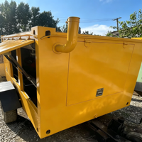 Compresseur d'air mobile diesel à vis XAS160DD 7 m³/min 88 kW d'occasion pour chantier