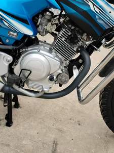 Motocyclette Yamaha <span class=keywords><strong>Tenshin</strong></span> 125cc - une moto tout-terrain capable de transporter des passagers et du fret. - Product Image 2