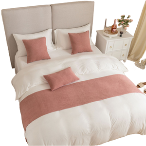 Parure de lit de luxe DaiRui pour hôtel 5 étoiles, tailles King et Queen, garnissage en polyester teint en fil moderne et écologique, 200 fils au pouce carré - Product Image 1
