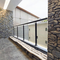 Éléments de garde-corps extérieurs personnalisés en acier inoxydable support colonne balustrade en verre pour porche avant maison de ville balcon