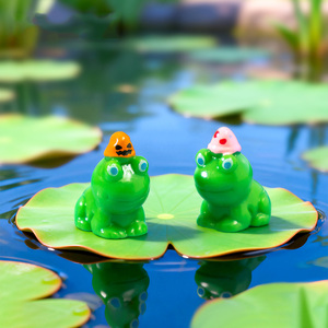 ตุ๊กตากบเรซิ่นขนาดเล็ก 7 แบบ พร้อมหมวกสำหรับตกแต่งสวนเทพนิยาย - Product Image 4