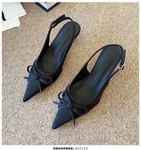 Nouvelles Chaussures d'été pour Femme en Satin Noir à Bout Pointu et Talons Épais, avec Nœud Décoratif et Talon Aiguille Élégant - Product Image 6