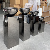 Vas Lantai Besar Emas Dekorasi Rumah Mewah Modern, Pot Bunga Stainless Steel Tinggi untuk Luar Ruangan, Pot Logam Tahan Lama untuk Taman yang Elegan