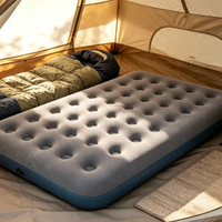 Matelas pneumatique double épais et confortable avec pompe intégrée, imperméable et durable, fabriqué en Chine pour les voyages et les séjours de nuit