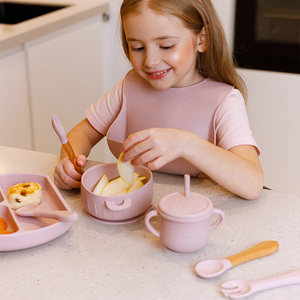 Ensemble d'alimentation pour bébé en silicone Es-Pro 7 pièces, cadeau pour nouveau-né, produits pour bébé, dessin animé mignon, ODM/OEM, vaisselle en silicone, ustensiles d'alimentation - Product Image 2
