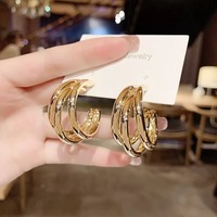 Pendientes circulares geométricos Estilo retro americano europeo Simple Todo-fósforo Pin corto Pendientes de aro de moda del Sur
