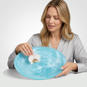 Plato Decorativo de Resina Ecológica de Grado Alimenticio, Diseño de Orquídea Blanca con Patrón de Agua Azul, Moderno y Lujoso para Fiestas en Casa - Product Image 1