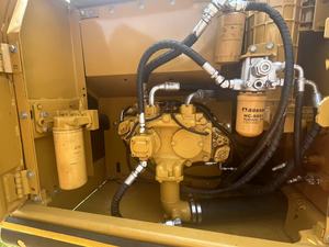 Excavadora de cadenas Caterpillar usada de 32 toneladas 320D con motor, caja de cambios y bomba - Origen Japón en venta - Product Image 5