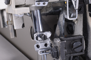 Meilleures ventes JACK 798TDI équipé d'un servomoteur intégré à économie d'énergie pour l'alimentation d'une machine à <span class=keywords><strong>coudre</strong></span> industrielle <span class=keywords><strong>surjeteuse</strong></span> - Product Image 4